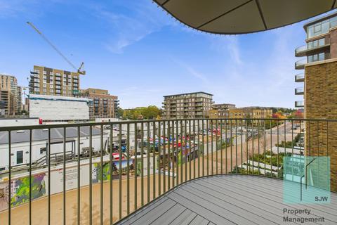 3 bedroom flat to rent, Townsend Road, London SE3