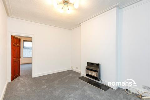 1 bedroom flat to rent, Queens Road, Aldershot, Hampshire, GU11