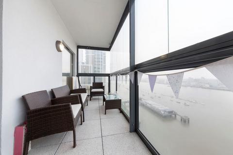 2 bedroom flat to rent, City Peninsula, Greenwich SE10
