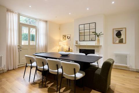 undefined, Stafford Terrace, W8