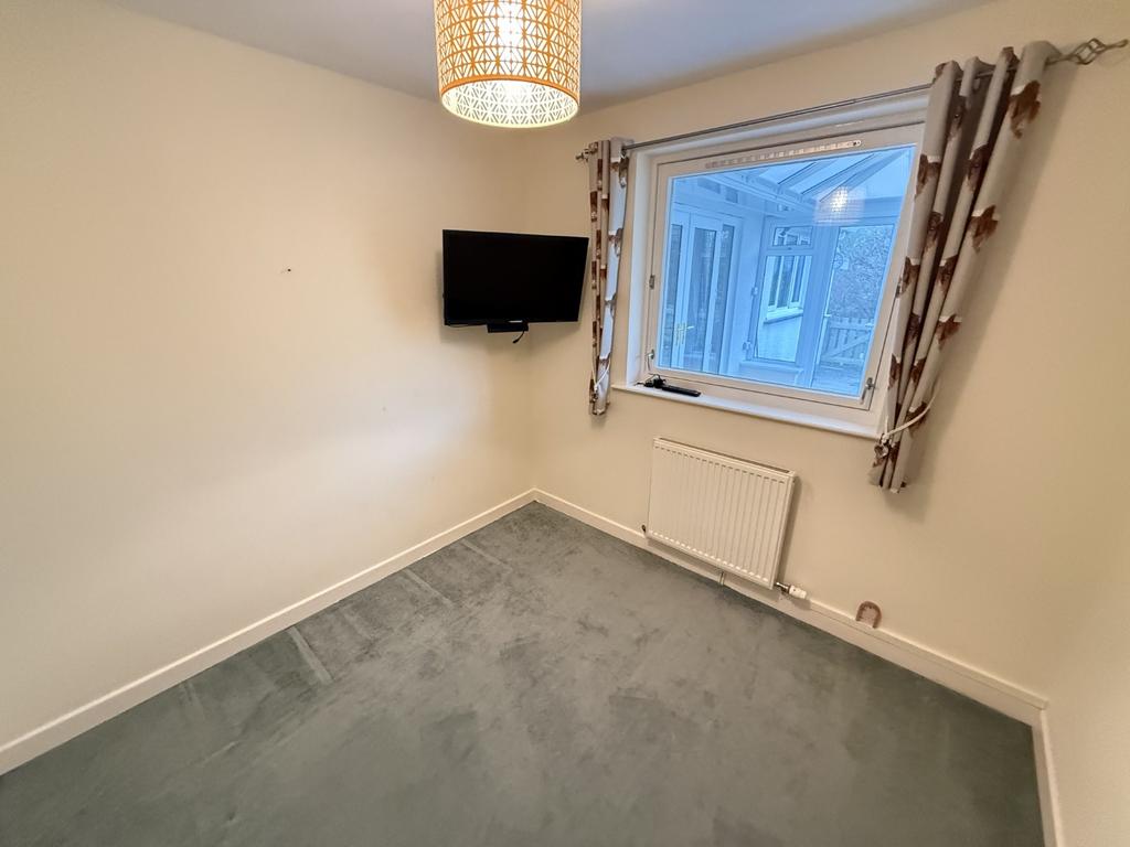 Front Double Bedroom 1