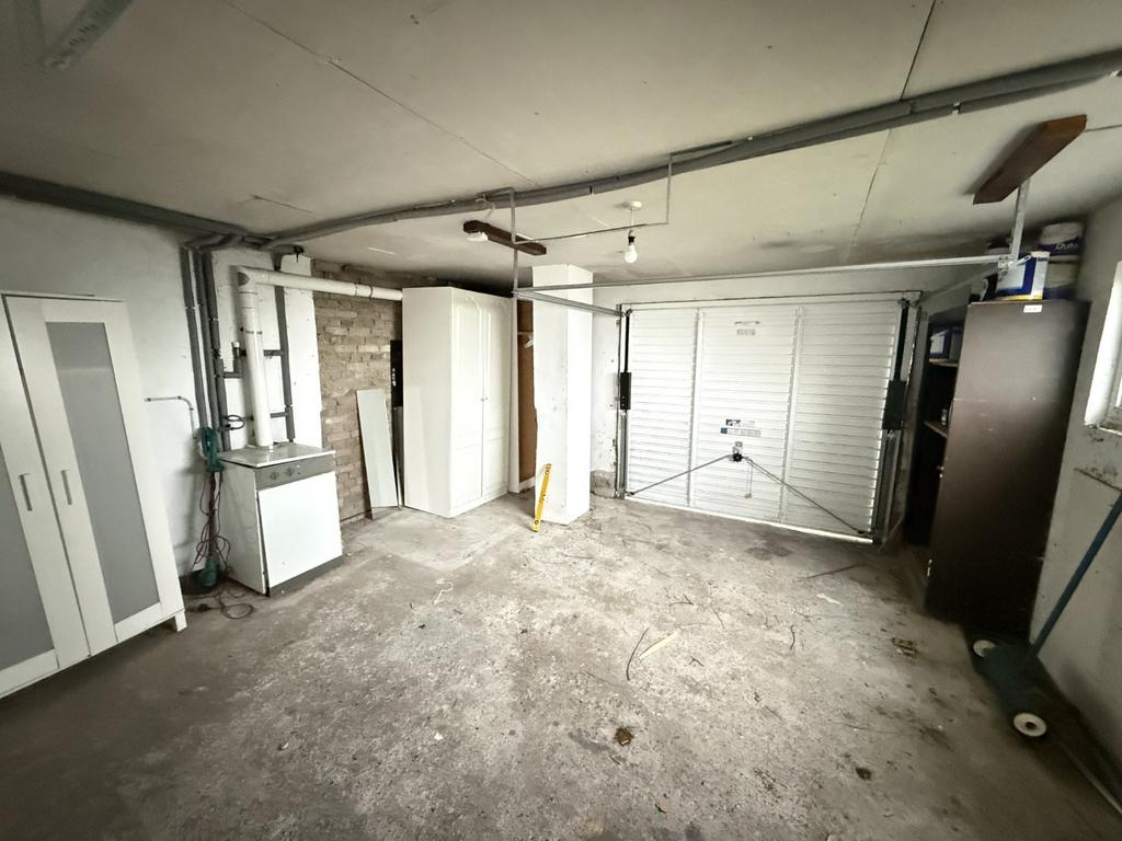 Single Garage
