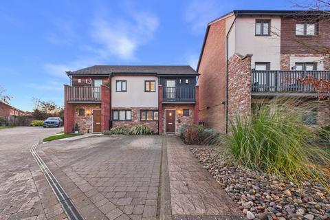 Hawksbill Way, Peterborough, PE2