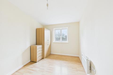 2 bedroom apartment to rent, Aspects Court, Slough, Berkshire, SL1