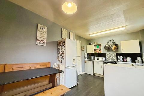 3 bedroom end of terrace house for sale, Poplar St, Leigh