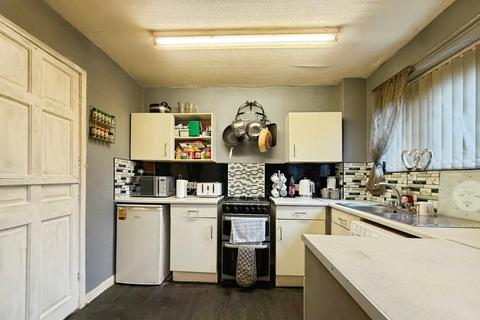3 bedroom end of terrace house for sale, Poplar St, Leigh