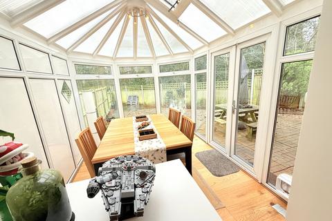 3 bedroom semi-detached house for sale, Marshalls Close, London N11