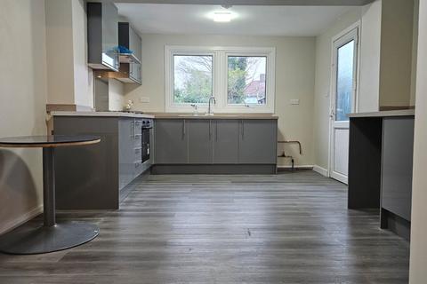 3 bedroom terraced house to rent, Boxoll Road, Dagenham RM9