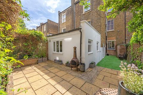 3 bedroom flat for sale, Saltoun Road, SW2