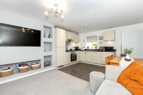 2 bedroom duplex for sale, Snapdragon Lane, Worthing