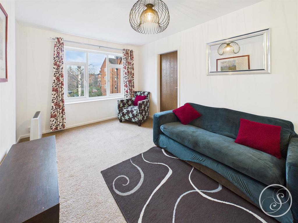 CAM02071 G0-PR0795-STILL007.jpg