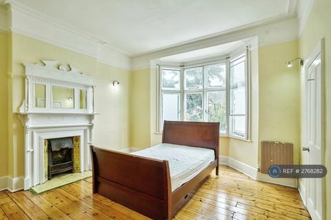 undefined, Wavertree Road, London, SW2