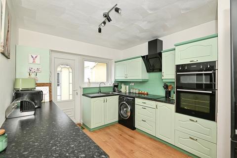 4 bedroom bungalow for sale, Barton Hill Drive, Sheerness ME12