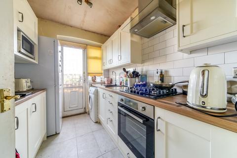 4 bedroom terraced house for sale, Queenswood Avenue, Thornton Heath, CR7