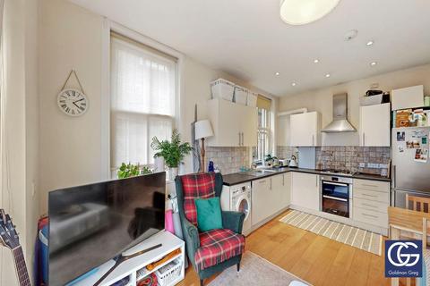 2 bedroom apartment to rent, Balham Hill, London, SW12