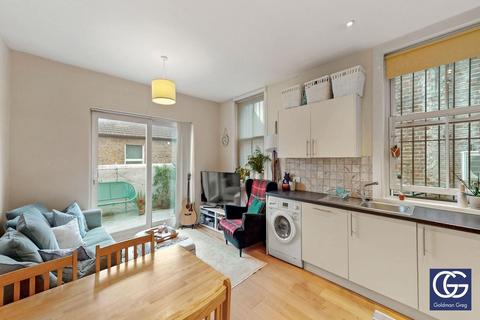 2 bedroom apartment to rent, Balham Hill, London, SW12