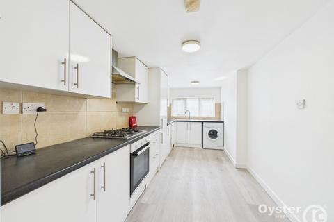 4 bedroom end of terrace house to rent, Hawkins Close, Harrow, HA1