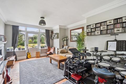 undefined, Silverdale Road, Bushey, WD23