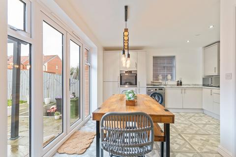 3 bedroom semi-detached house for sale, Cwrt Carver, Pontrhydyrun, NP44
