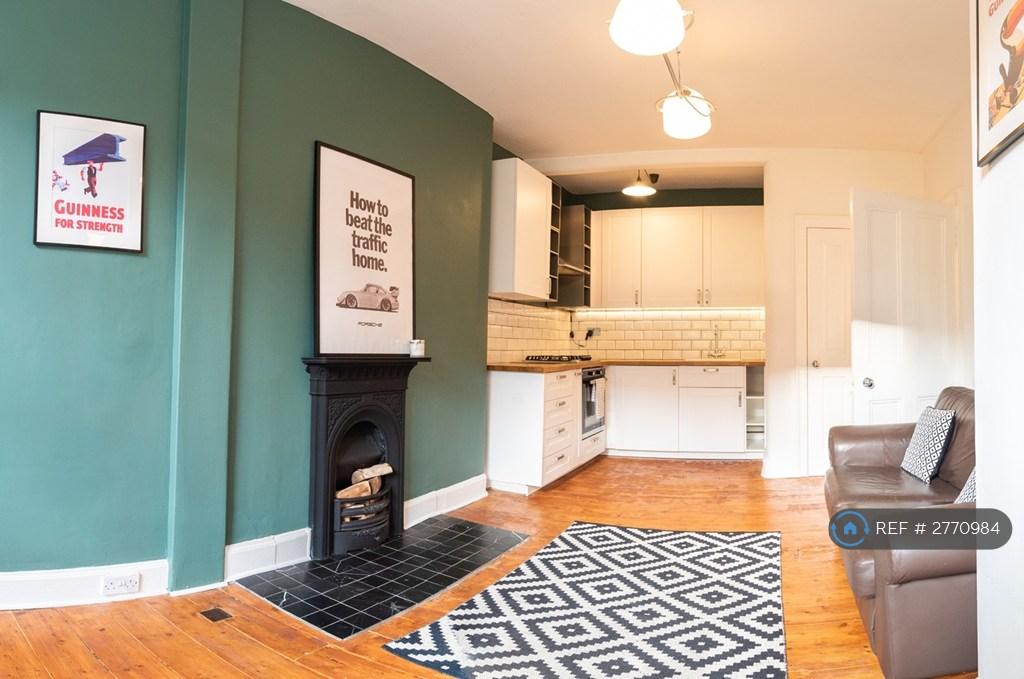 Living/Kitchen