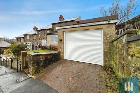2 bedroom terraced house for sale, Close Hill Lane, Huddersfield, HD4