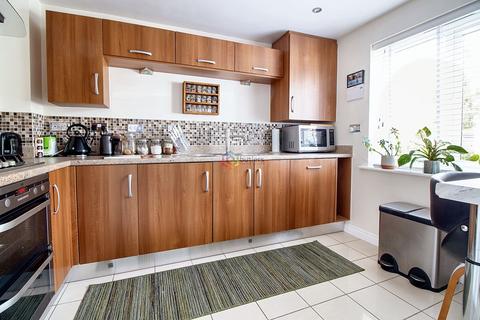 3 bedroom semi-detached house for sale, Rose Mead, Swallownest, S26