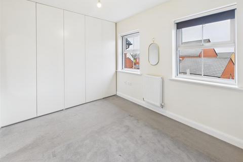 2 bedroom semi-detached house for sale, Nightingale Close, Hardwicke, Gloucester