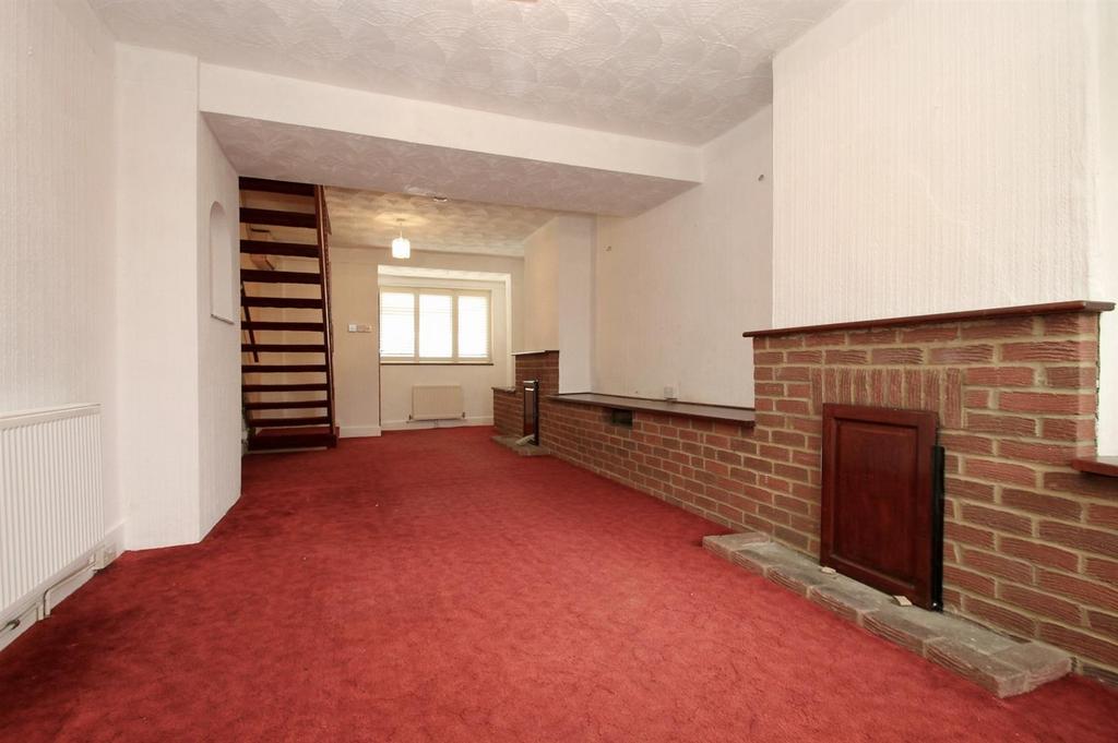 Front Room 1.jpg