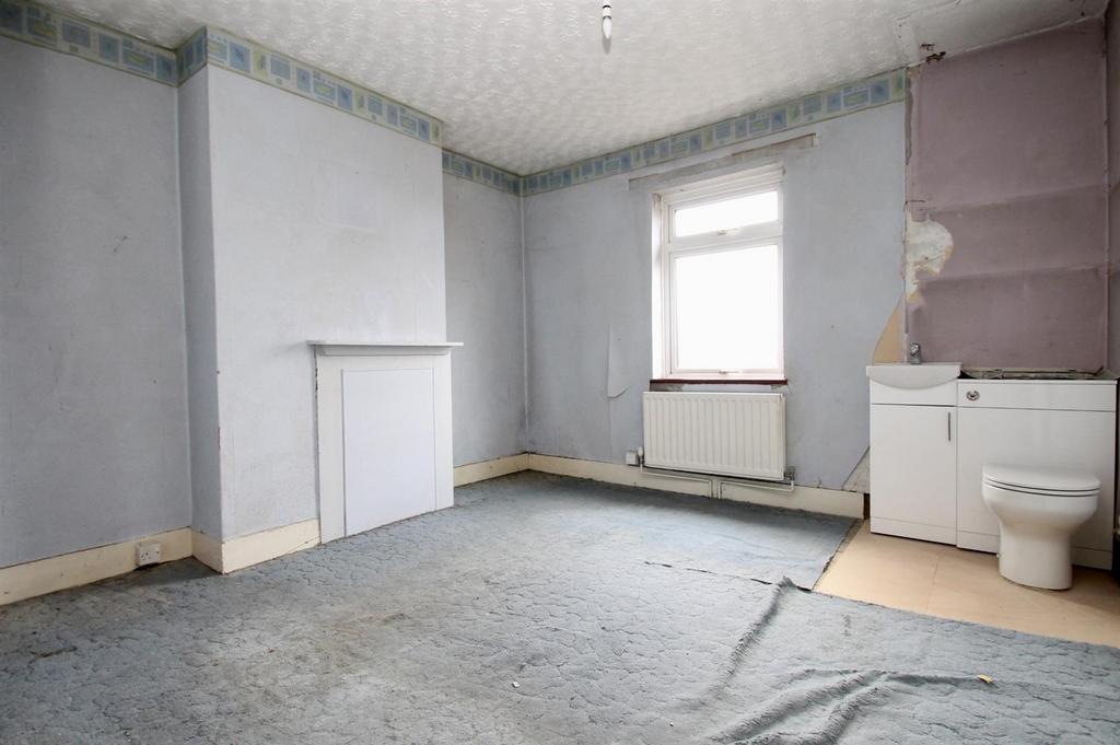 Bedroom 2.jpg