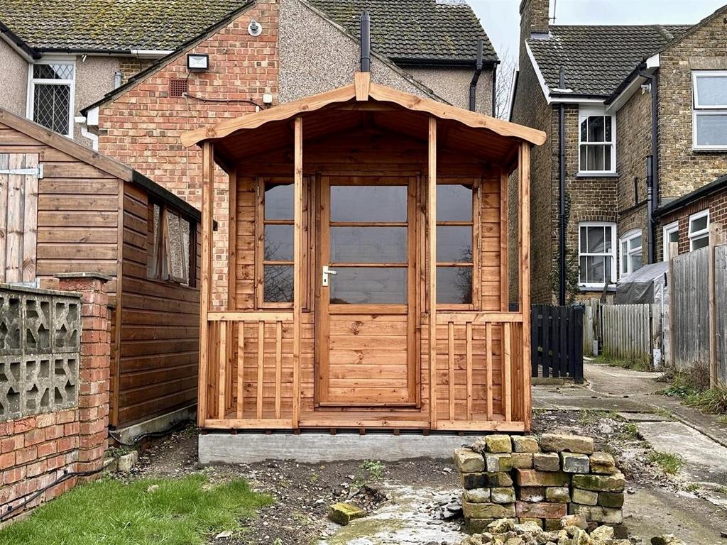 Shed.jpg
