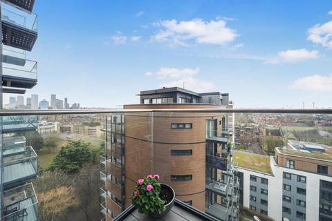 2 bedroom apartment to rent, Park Vista Tower, Cobblestone Square E1W