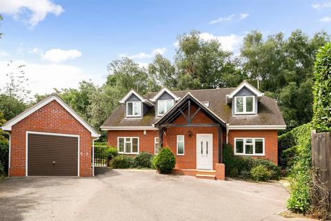 4 bedroom detached house to rent, Torton Hill Road, Arundel