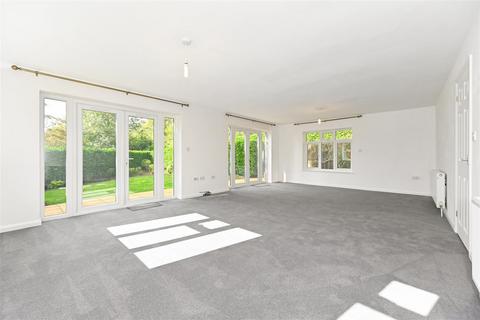 4 bedroom detached house to rent, Torton Hill Road, Arundel