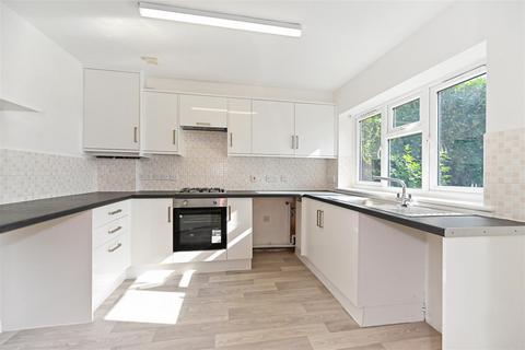 4 bedroom detached house to rent, Torton Hill Road, Arundel