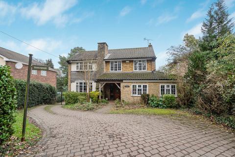undefined, Hare Hill, Surrey KT15