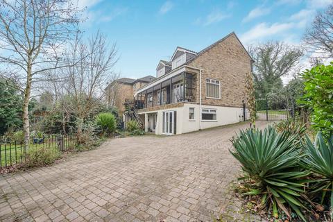 undefined, Hare Hill, Surrey KT15