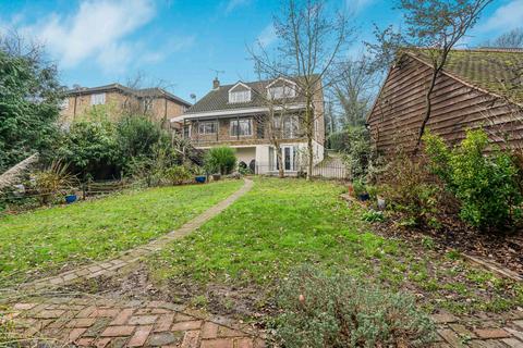 undefined, Hare Hill, Surrey KT15