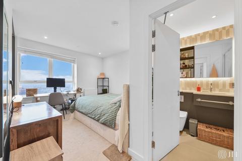 2 bedroom apartment to rent, Mary Neuner Road London N8