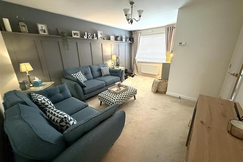 3 bedroom semi-detached house for sale, Clark Drive, Chippenham