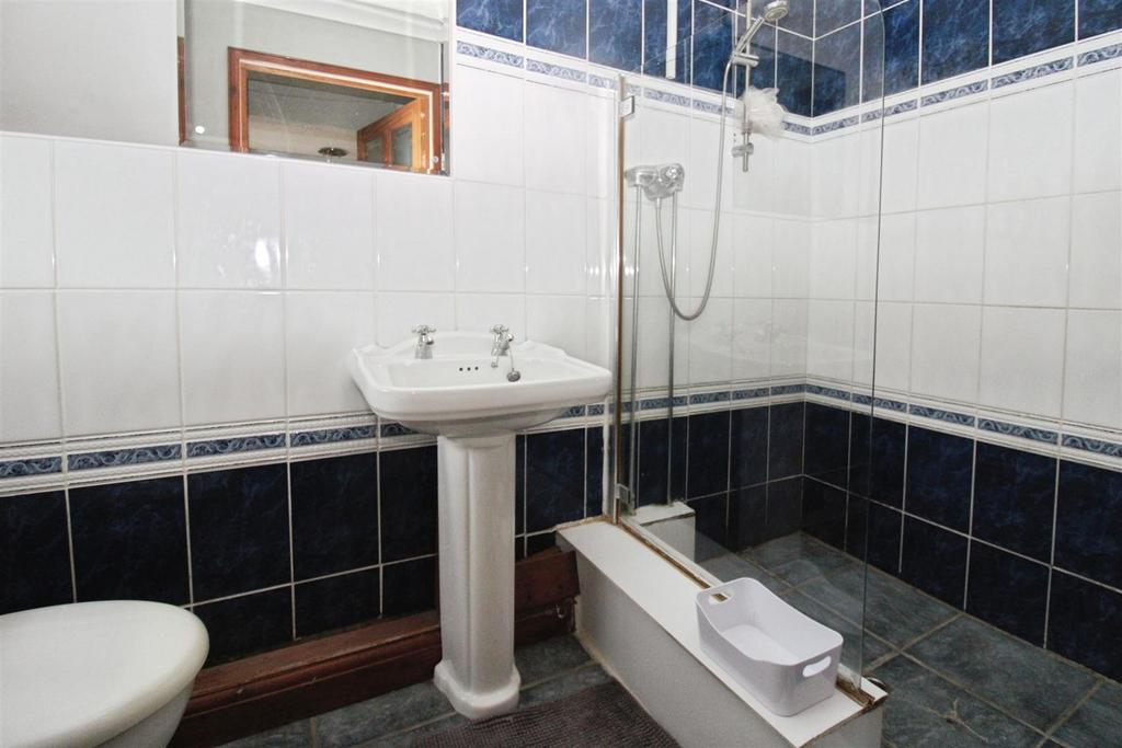 Ground Floor Shower Room