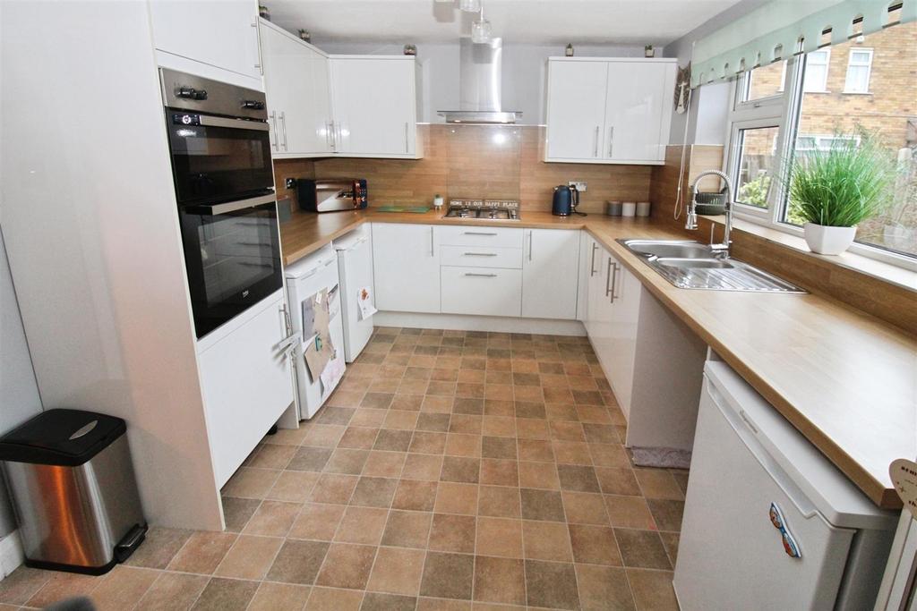 Fitted Kitchen