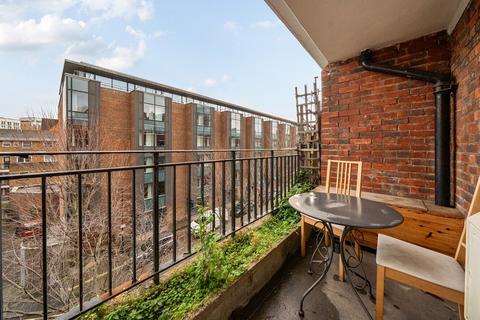 4 bedroom property for sale, Gray Street, London, SE1