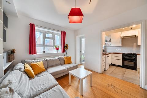 4 bedroom property for sale, Gray Street, London, SE1