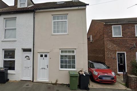 2 bedroom end of terrace house to rent, Gladstone Road, Maidstone ME14