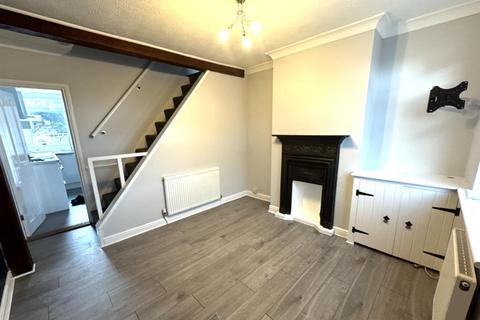 2 bedroom end of terrace house to rent, Gladstone Road, Maidstone ME14