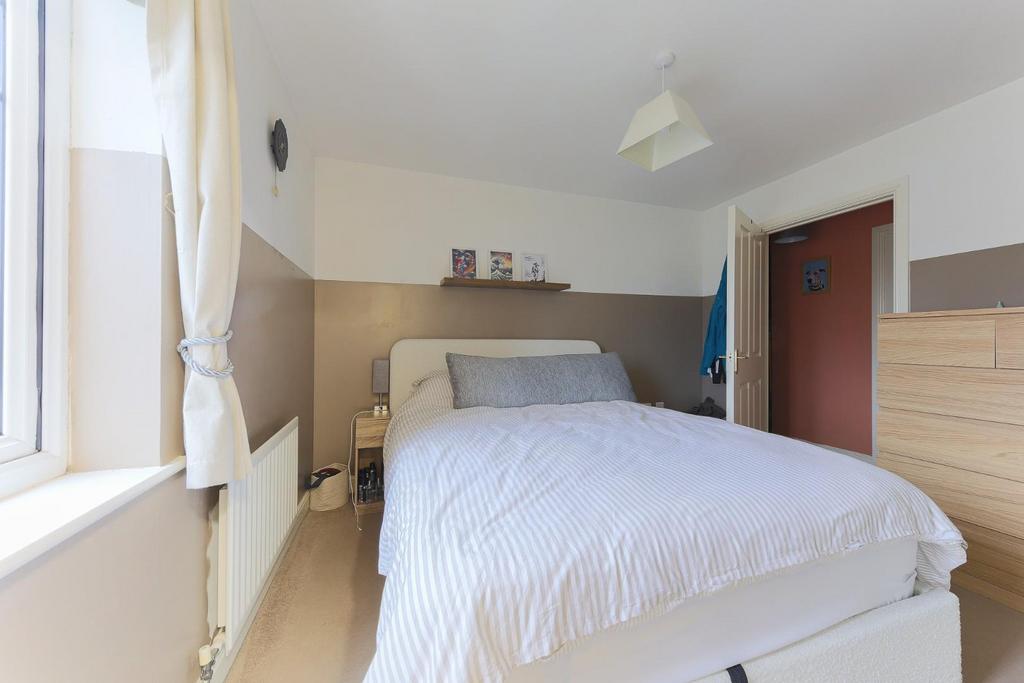 Bedroom.jpg