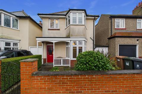 3 bedroom detached house for sale, Hillcrest, Monkseaton