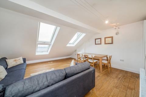3 bedroom flat for sale, Burnfoot Avenue, London SW6