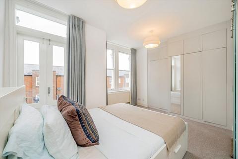 3 bedroom flat for sale, Burnfoot Avenue, London SW6