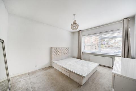 undefined, Queens Road, Kingston Upon Thames, KT2